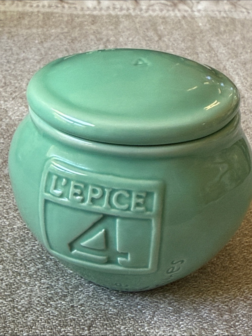 Anthropologie L’Epice #4 Ceramic Spice Jar Seafoam color embossed French style